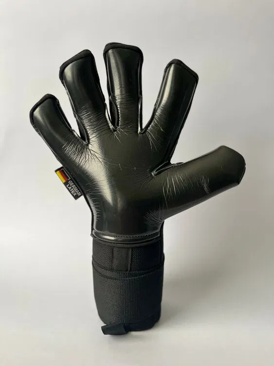 TWELVE NEW BLACK 12