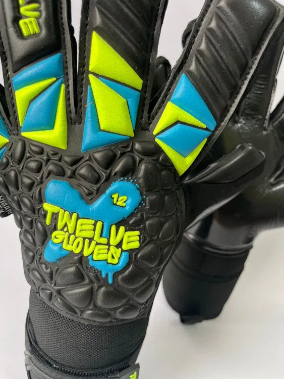 TWELVE NEW BLACK 12