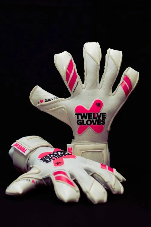 TWELVE NEW AURA