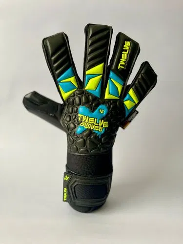 TWELVE NEW BLACK 12